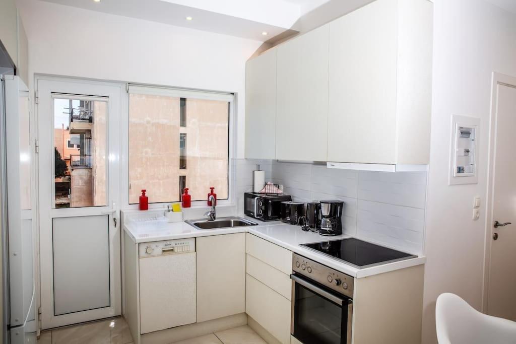 Apartamento Seafront Central Apt In Lavrio Exterior foto